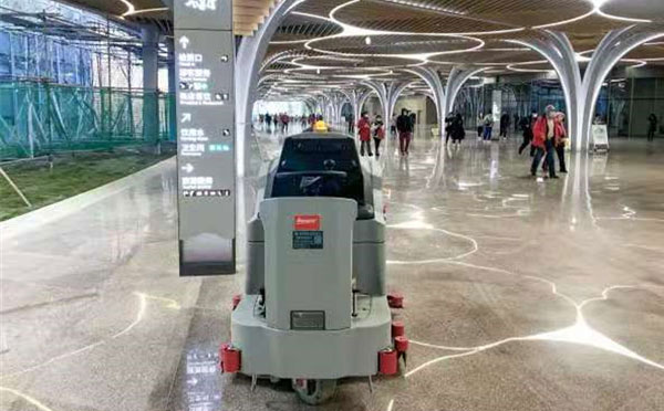 地下商场乌鲁木齐洗地机交机现场